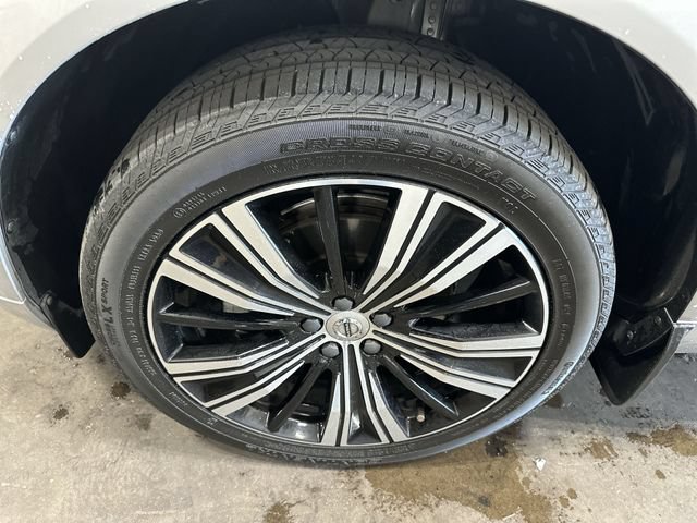 Used 2022 Volvo XC60 B5 Inscription AWD/4WD image 23