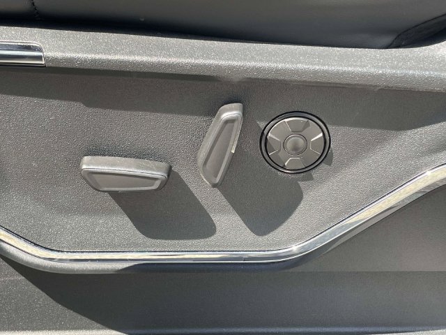 Certified 2024 Ford F250 Platinum AWD/4WD image 16