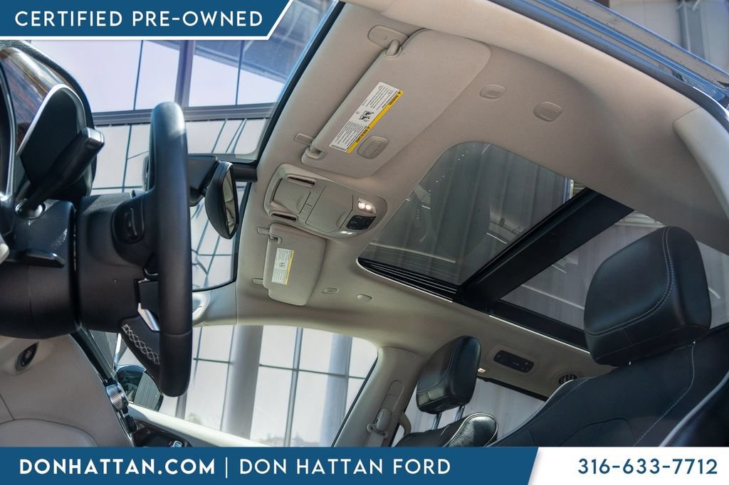 Used 2023 Chrysler Pacifica Limited FWD image 17