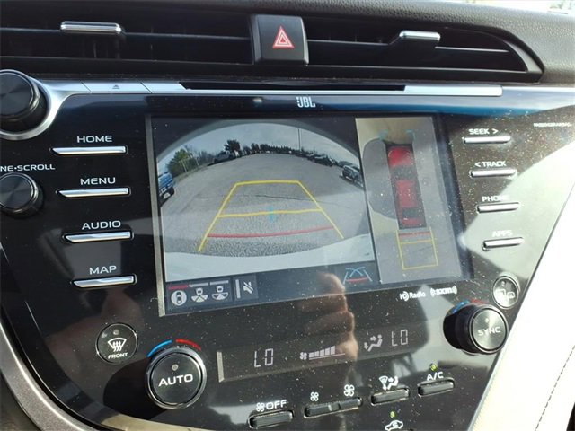 Used 2018 Toyota Camry XLE image 20