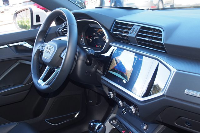 Used 2021 Audi Q3 2.0T Premium Plus w/ Premium Plus Package image 10