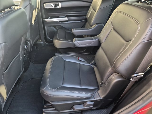 Certified 2022 Ford Explorer XLT w/ Equipment Group 202A AWD/4WD image 30