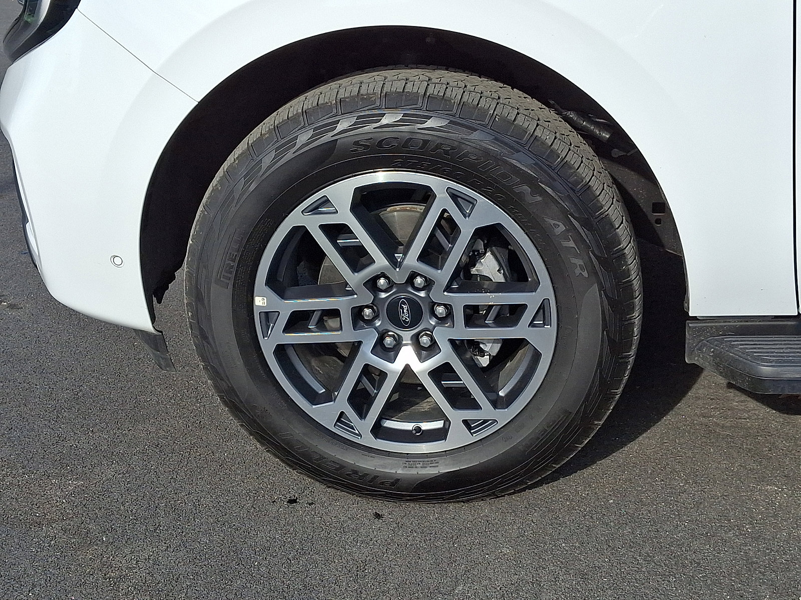 Certified 2025 Ford Expedition Active AWD/4WD image 9