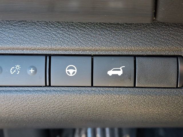 Used 2025 Nissan Pathfinder SL AWD/4WD image 25