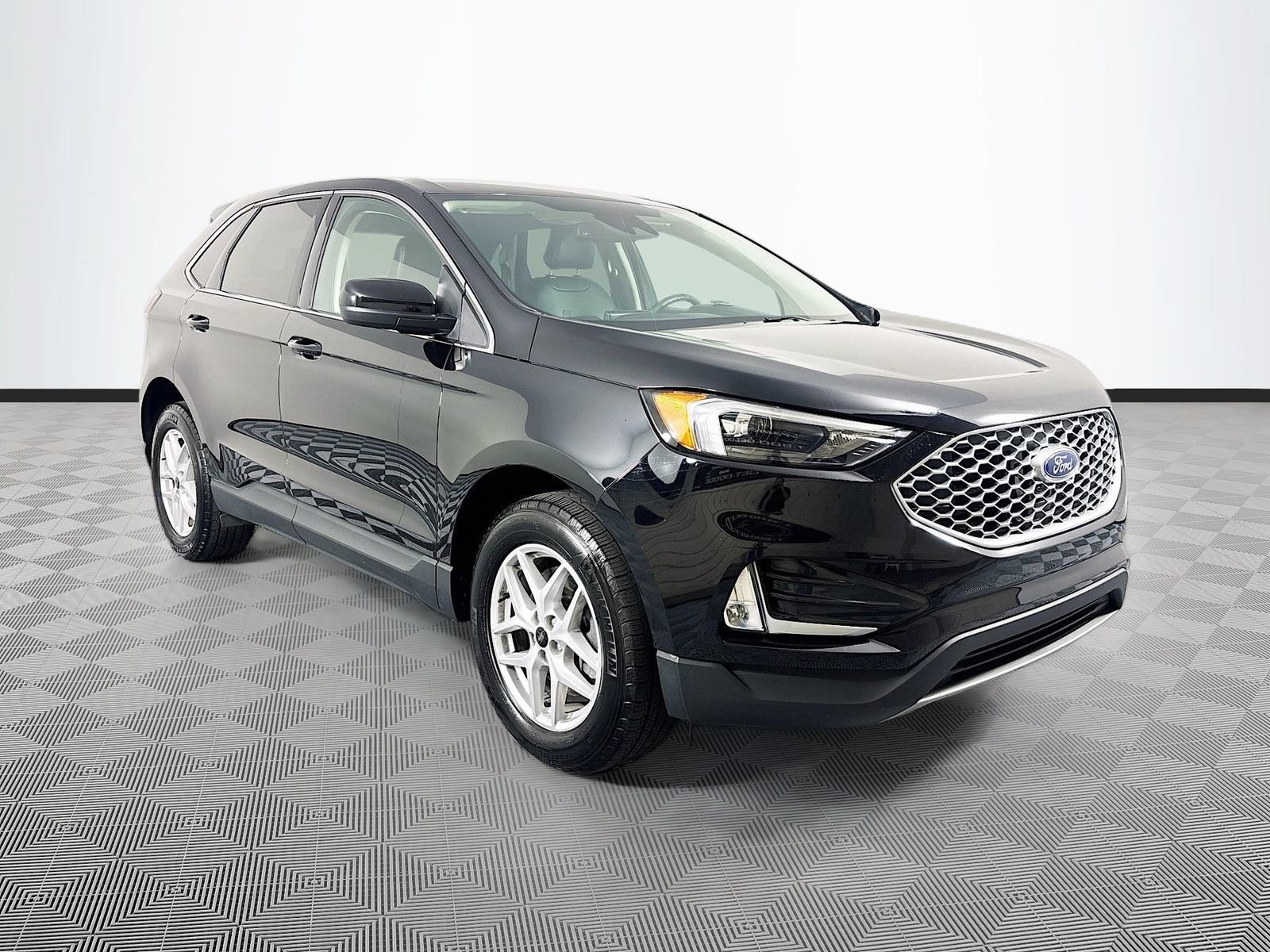 Certified 2024 Ford Edge SEL w/ Convenience Package