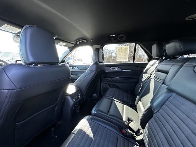 Certified 2025 Ford Explorer ST-Line w/ ST-Line Street Pack image 19