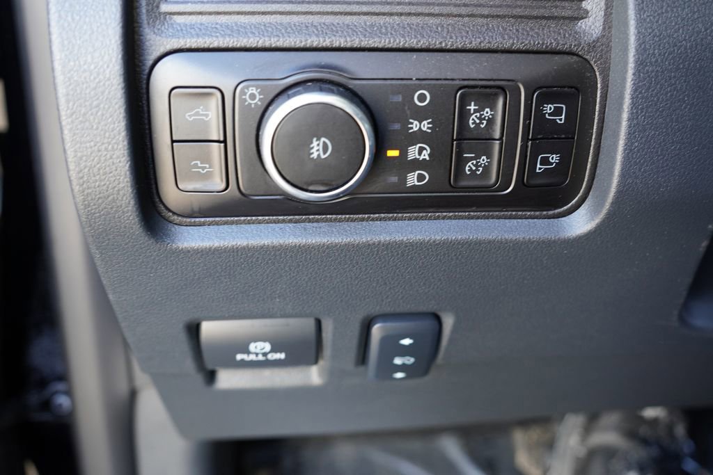 Certified 2025 Ford F450 Platinum w/ FX4 Off-Road Package image 27