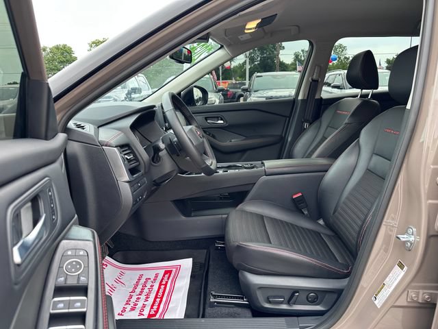 Used 2025 Nissan Rogue SV w/ Rock Creek Premium Package AWD/4WD image 11