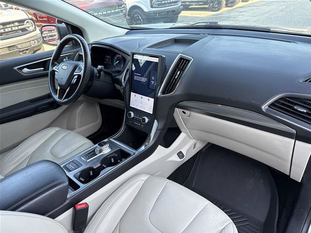 Certified 2022 Ford Edge Titanium AWD/4WD image 18