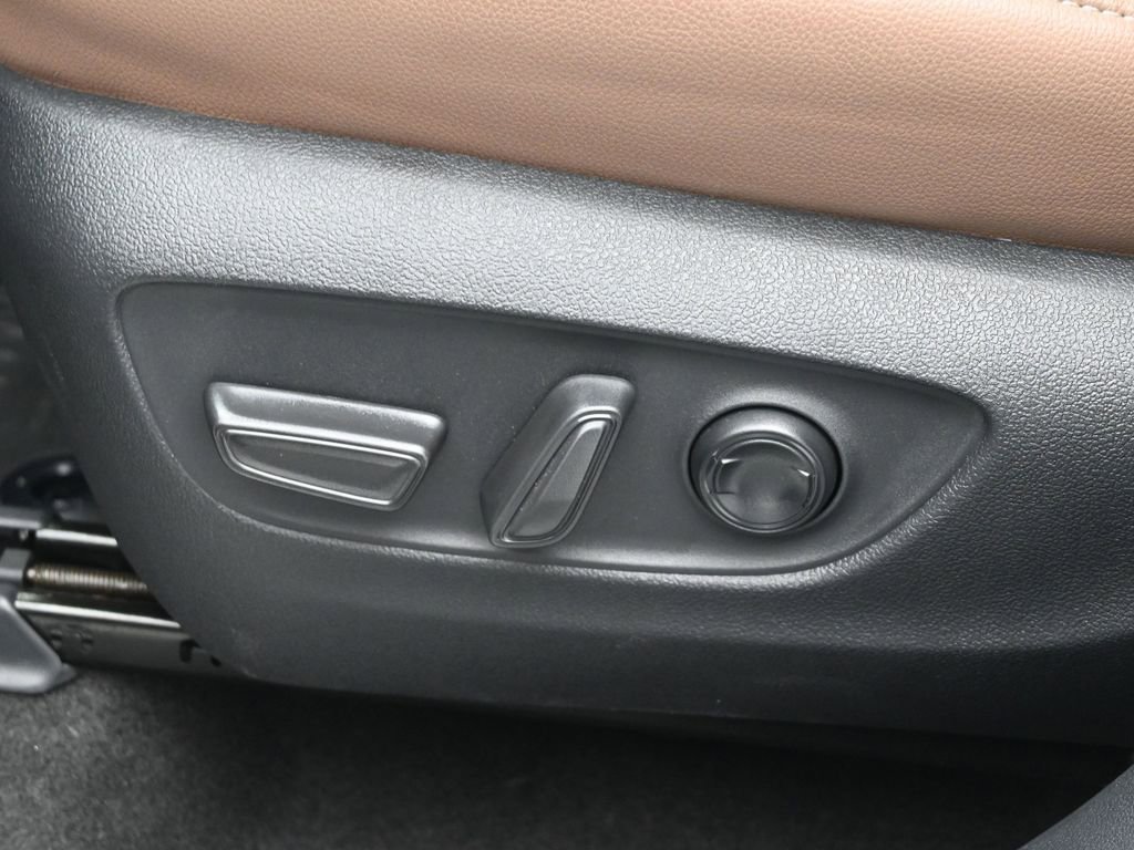 Used 2024 Toyota Grand Highlander AWD Hybrid image 9