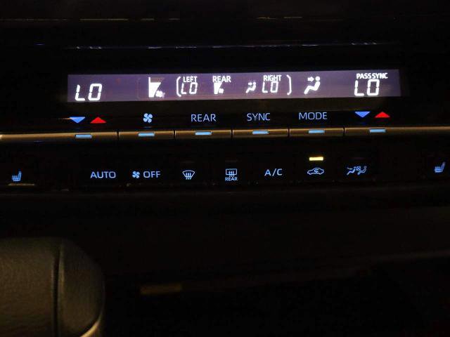 Used 2024 Toyota Sienna XSE w/ XSE Plus Package AWD/4WD image 34