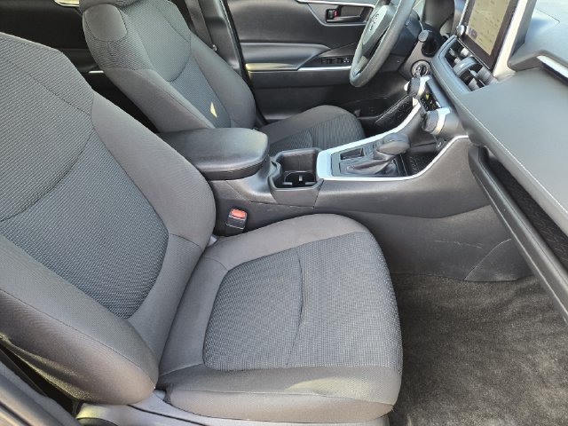 Used 2024 Toyota RAV4 LE FWD image 15