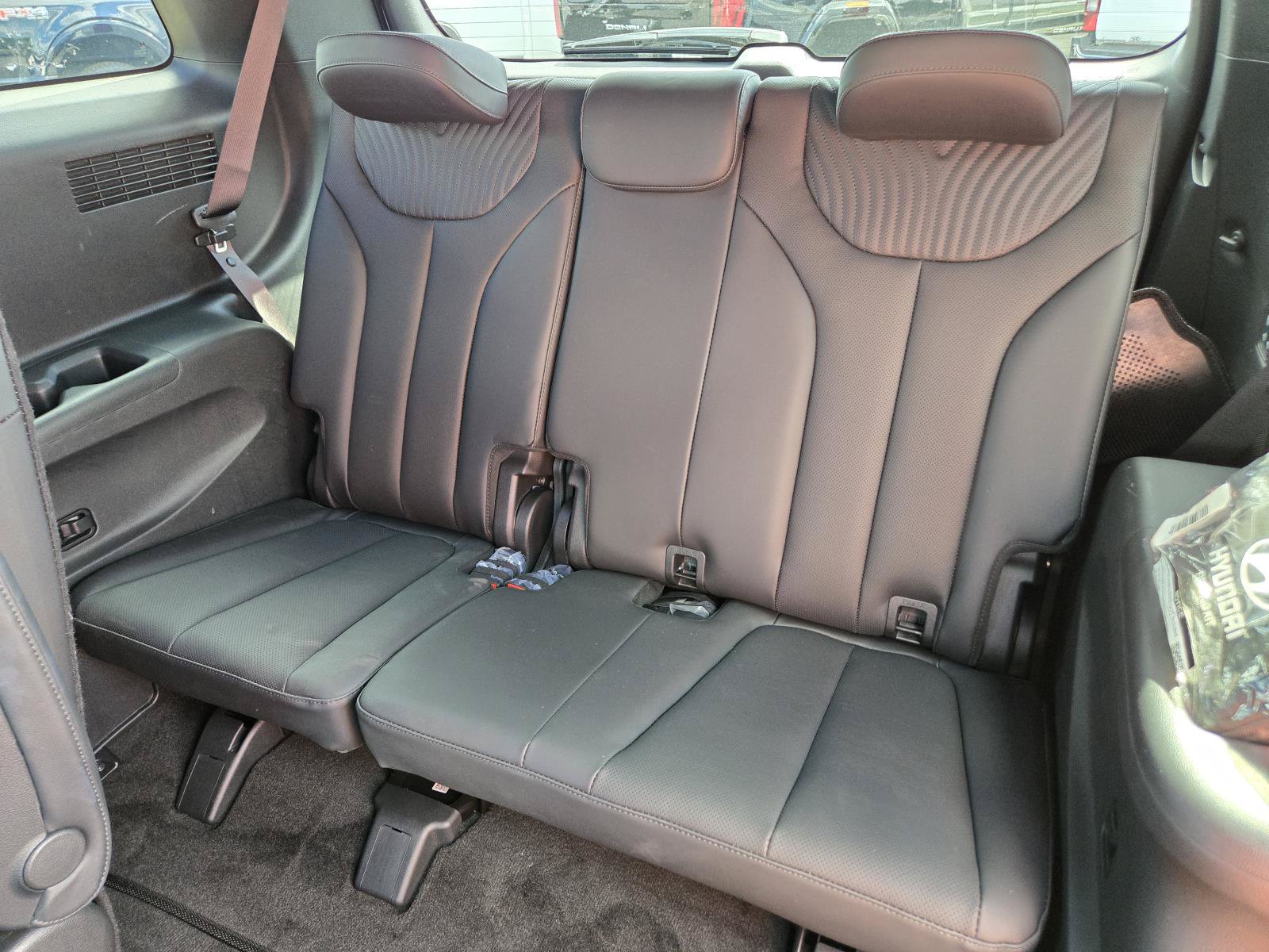 Used 2025 Hyundai Palisade Calligraphy FWD image 20