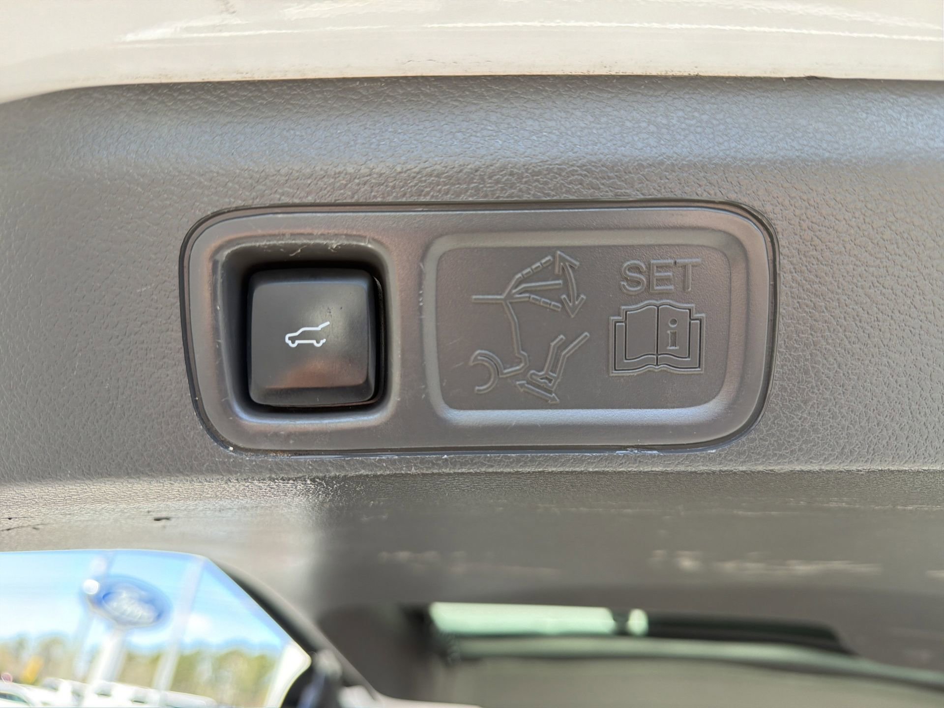 Certified 2021 Ford Expedition Max Limited image 32