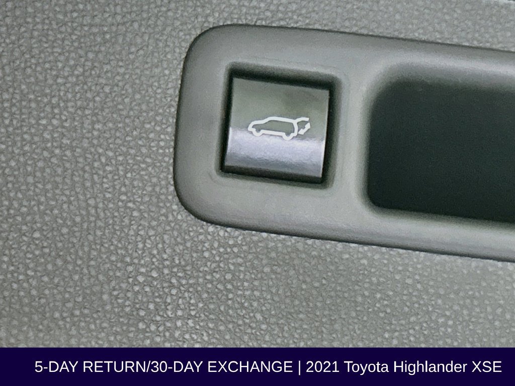 Used 2021 Toyota Highlander XSE AWD/4WD image 42