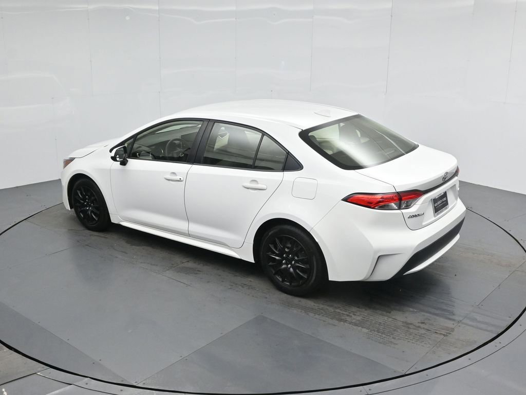 Used 2020 Toyota Corolla LE image 19