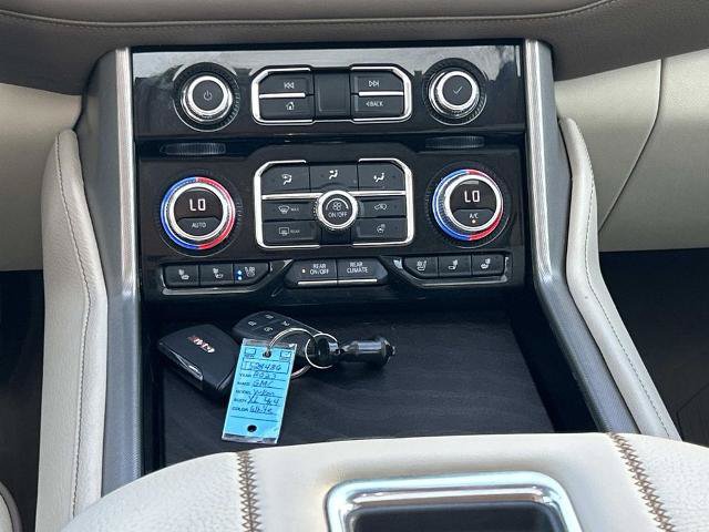 Used 2023 GMC Yukon XL Denali w/ Denali Reserve Package AWD/4WD image 16