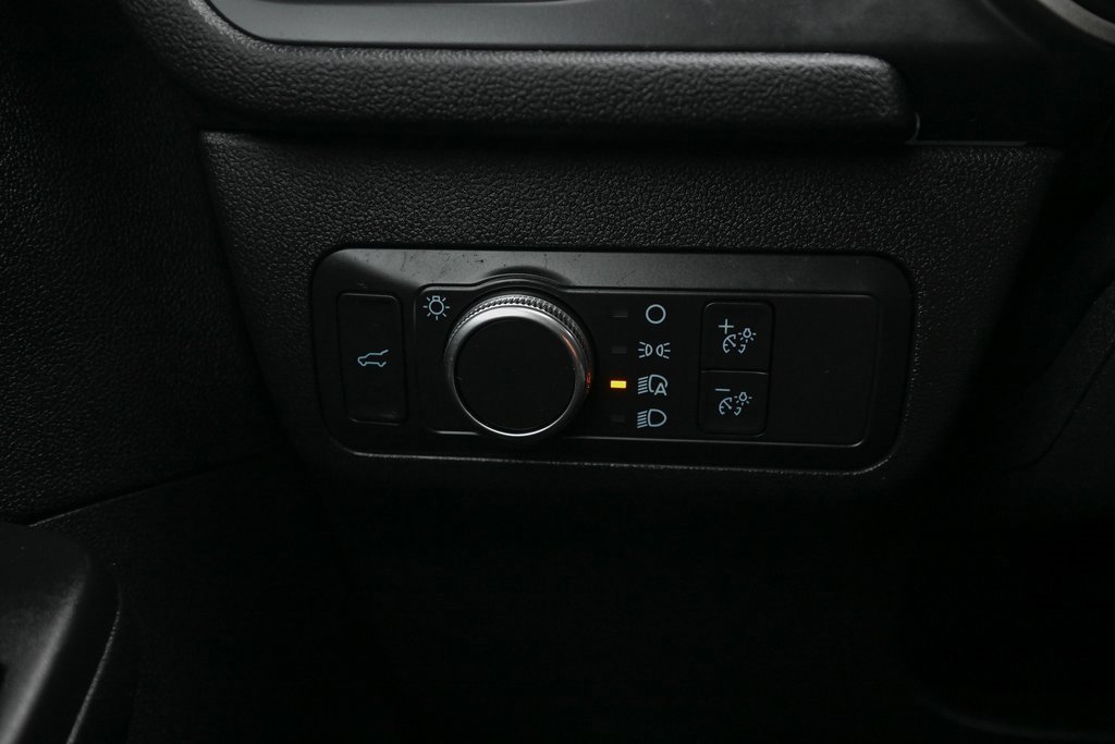 Certified 2022 Ford Escape SE w/ SE Sport Appearance Package image 39