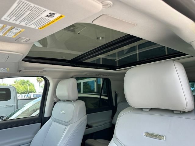 Certified 2025 Ford Expedition Max Platinum w/ Driver's Package AWD/4WD image 3