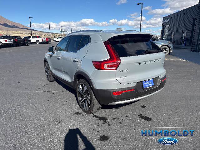 Used 2024 Volvo XC40 B5 Ultimate w/ Protection Package Premier image 7