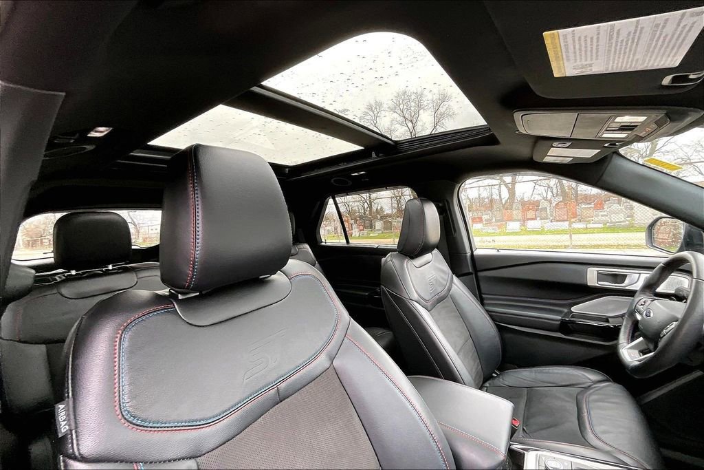 Certified 2024 Ford Explorer ST w/ Equipment Group 401A image 21