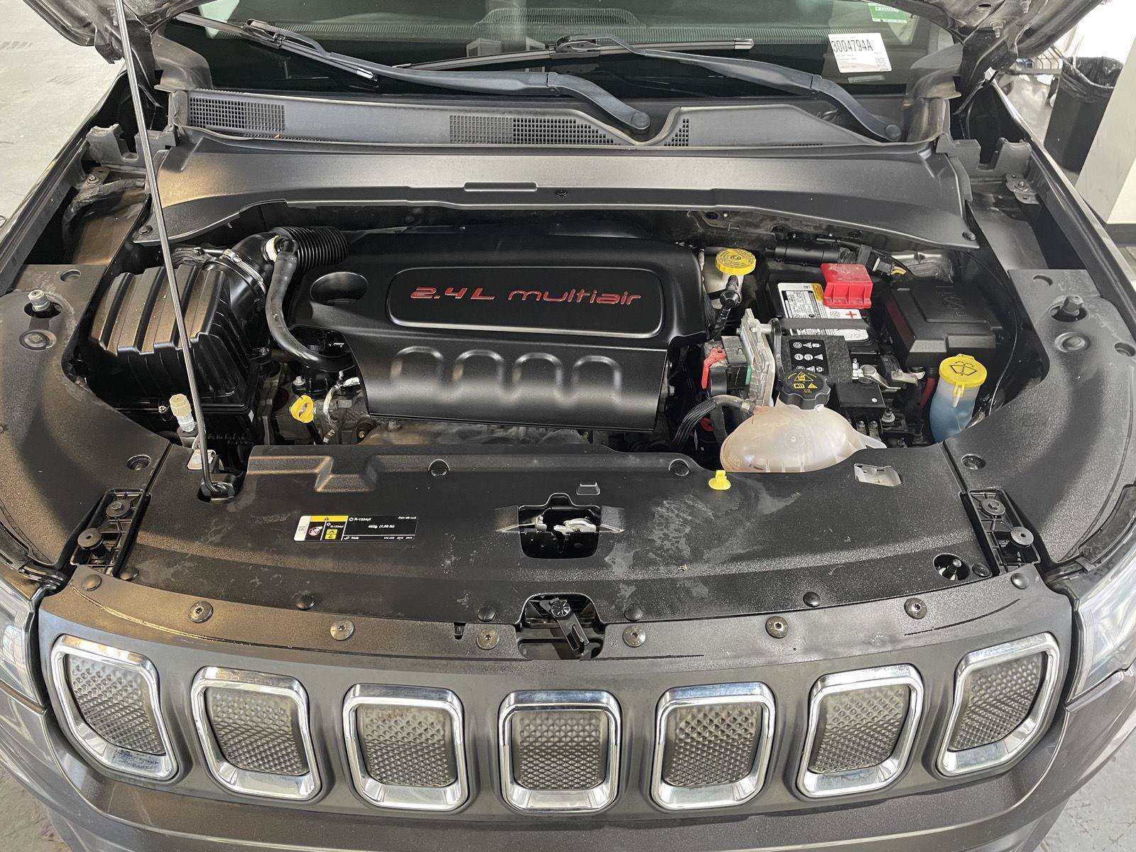Used 2022 Jeep Compass Latitude AWD/4WD image 37