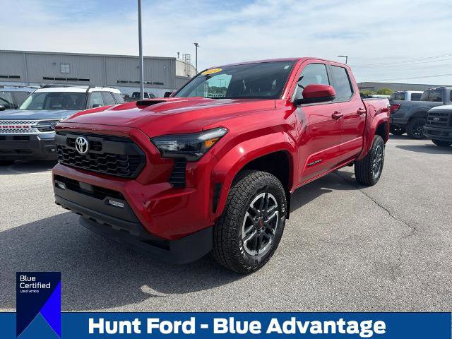 Used 2024 Toyota Tacoma TRD Sport AWD/4WD image 1