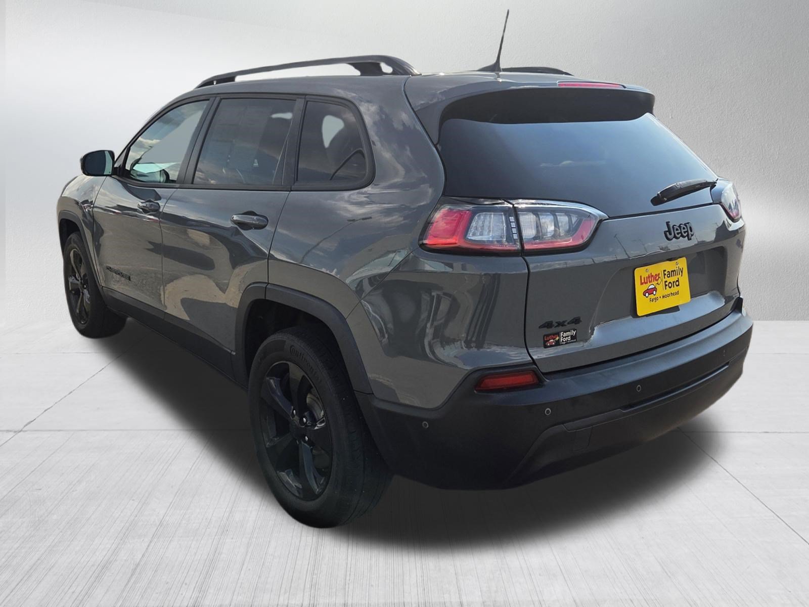 Used 2023 Jeep Cherokee Altitude Lux AWD/4WD image 5