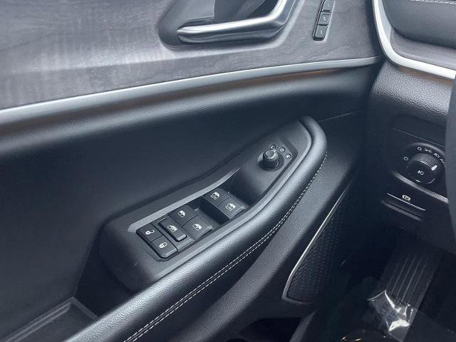 Used 2021 Jeep Grand Cherokee L Limited image 33