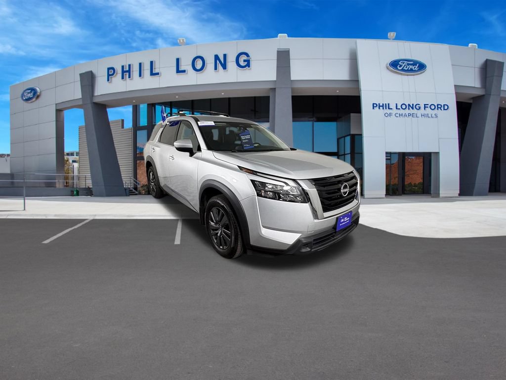 Used 2023 Nissan Pathfinder SV AWD/4WD image 7