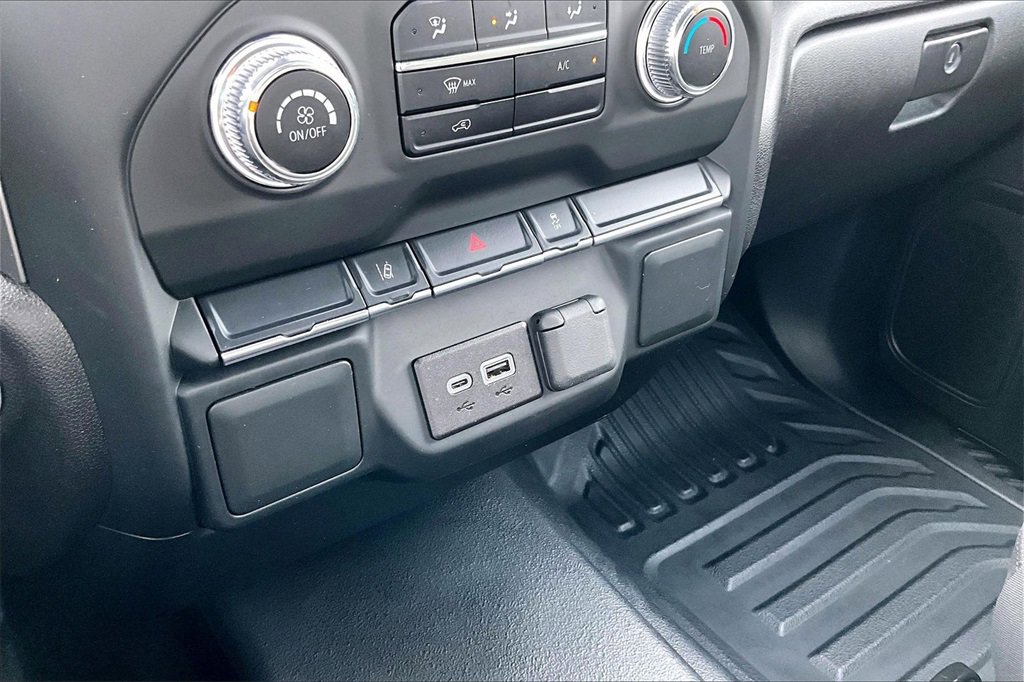 Used 2024 GMC Sierra 2500 Pro image 33