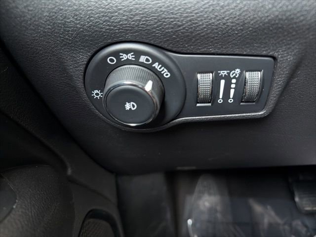 Used 2022 Jeep Compass Trailhawk w/ Trailhawk Elite Group image 21