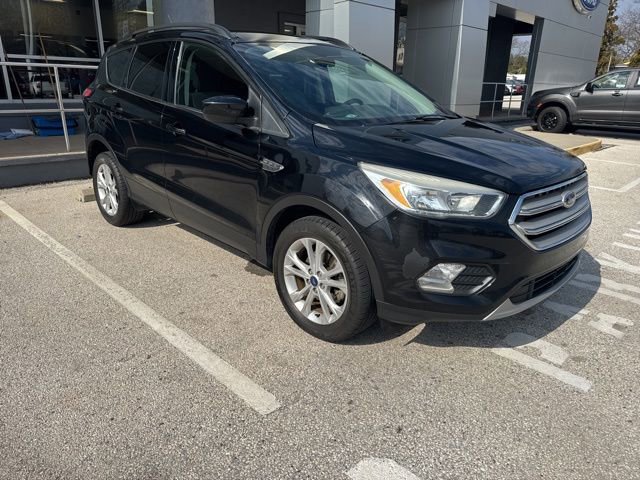 Certified 2018 Ford Escape SE w/ SE Sync 3 Package