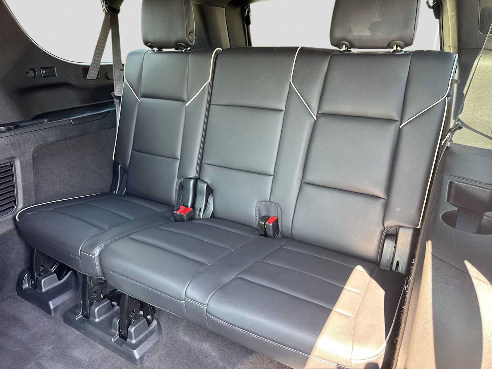 Used 2023 Cadillac Escalade ESV Premium Luxury AWD/4WD image 15