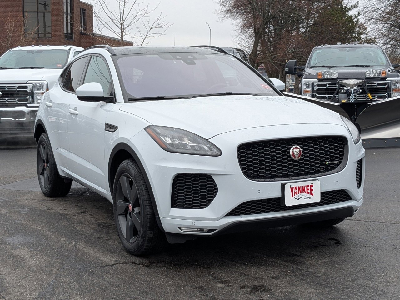 Used 2020 Jaguar E-PACE Checkered Flag image 8
