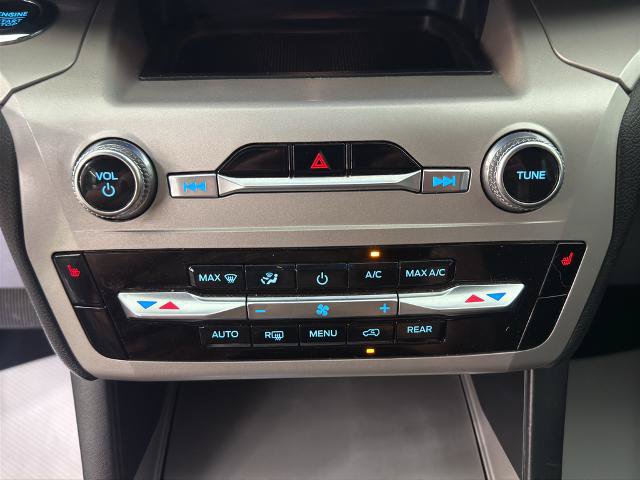 Certified 2023 Ford Explorer XLT AWD/4WD image 5
