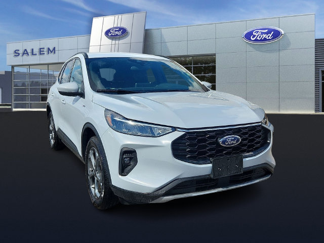 Certified 2025 Ford Escape ST-Line Select AWD/4WD image 1