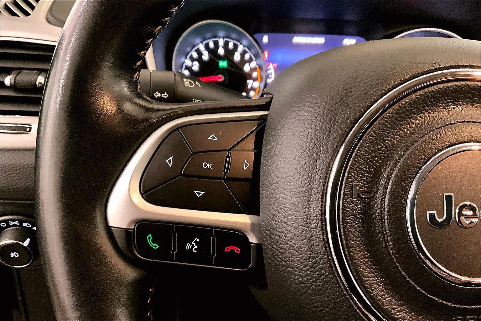 Used 2021 Jeep Compass Latitude w/ Sun and Sound Group image 17