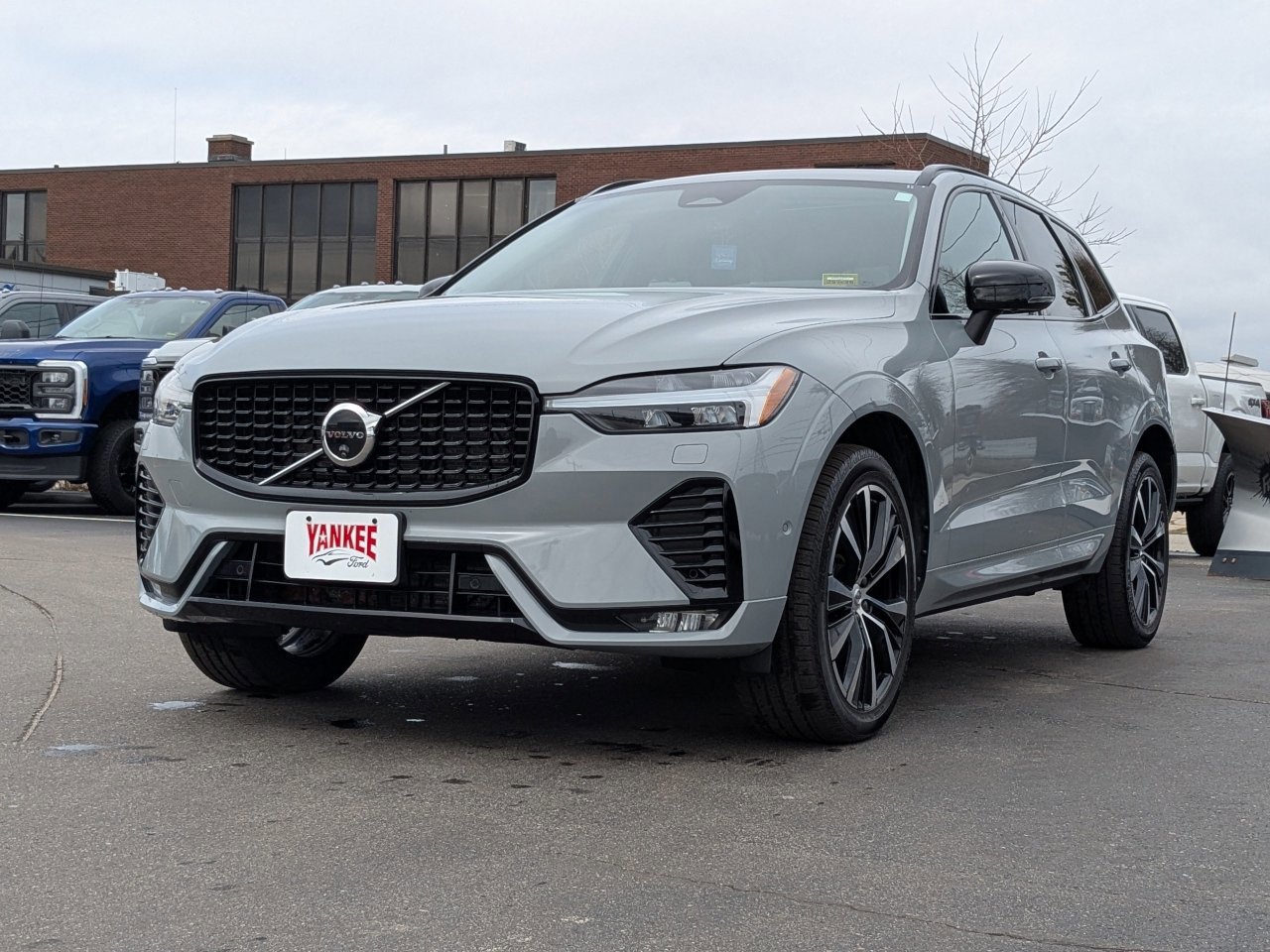 Used 2024 Volvo XC60 B5 Plus