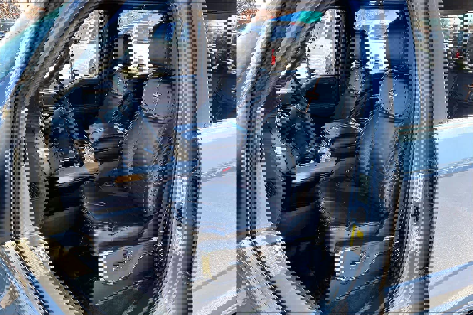 Certified 2023 Ford F150 Platinum w/ Equipment Group 701A High image 7