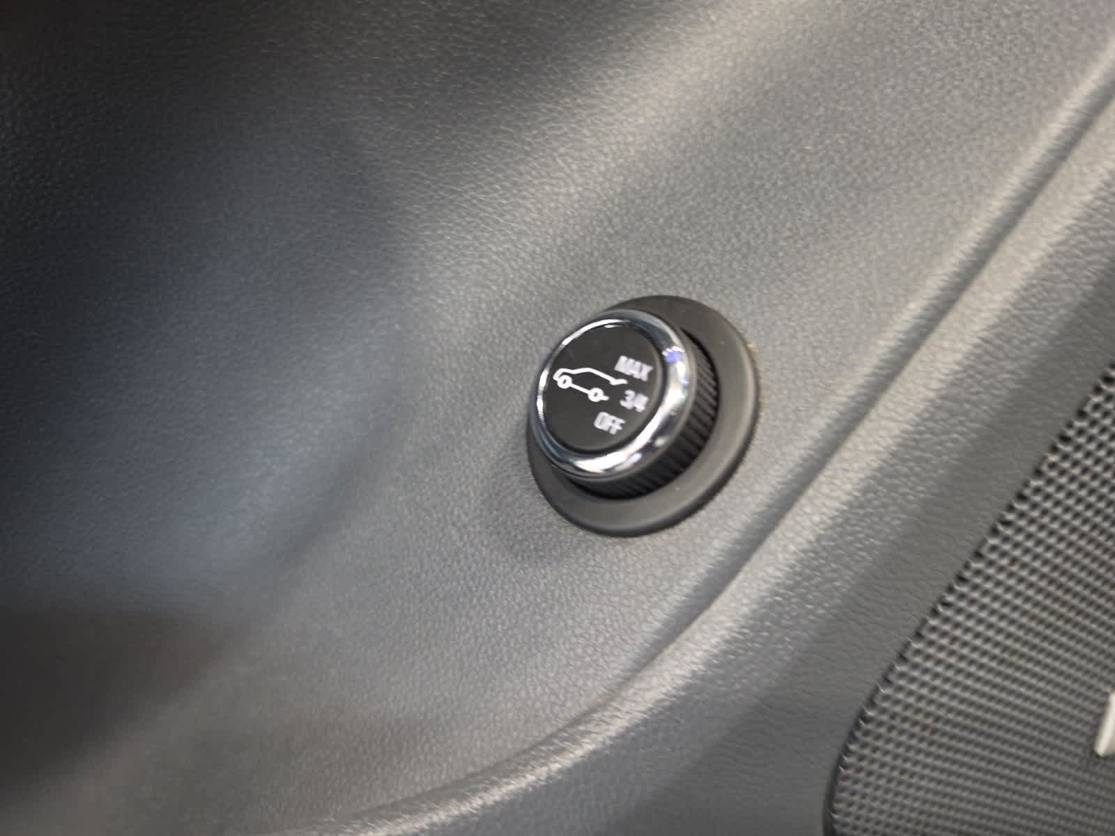 Used 2019 Chevrolet Blazer LT w/ Sun and Wheels Package FWD image 19