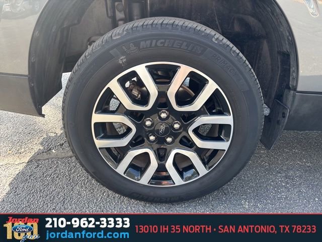 Certified 2023 Ford Maverick Lariat w/ Lariat Luxury Package FWD image 34