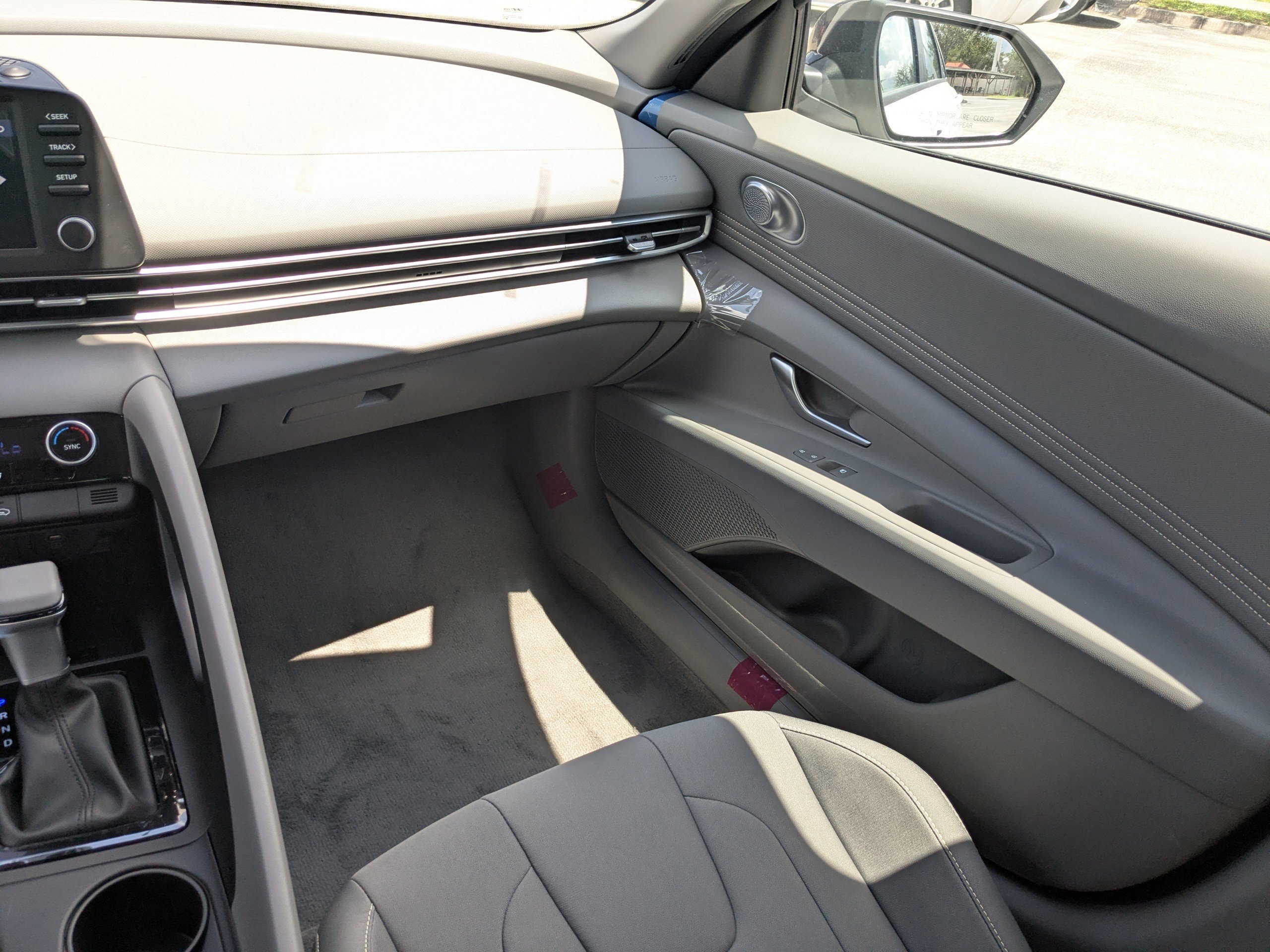 Used 2025 Hyundai Elantra Sport FWD image 11