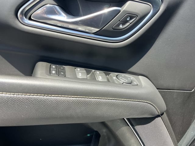 Used 2023 GMC Yukon SLT AWD/4WD image 34