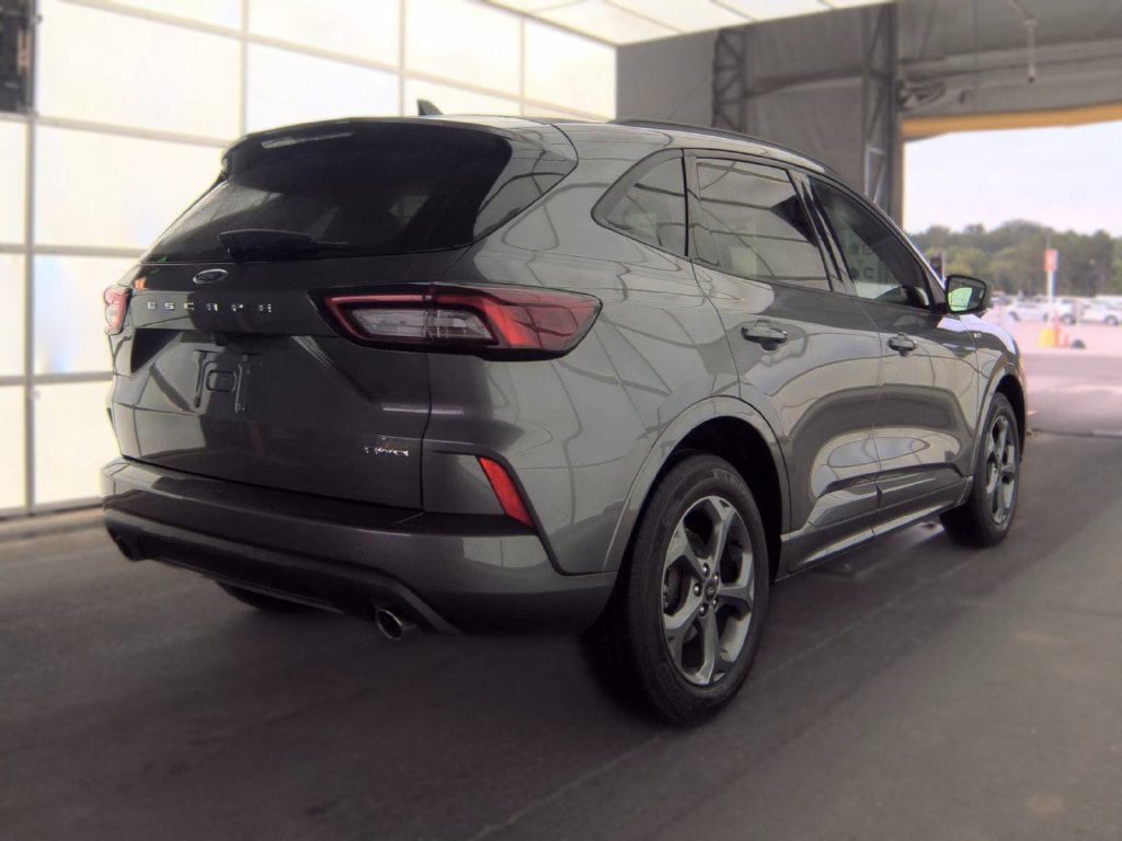 Certified 2023 Ford Escape ST-Line AWD/4WD image 2