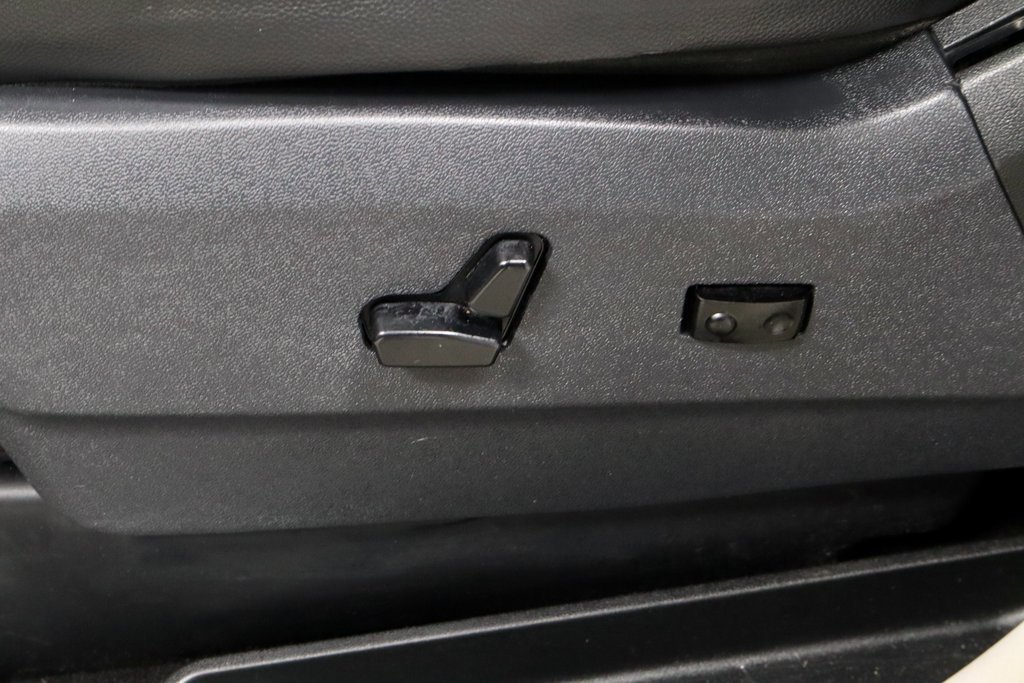 Used 2017 Dodge Grand Caravan SXT image 26