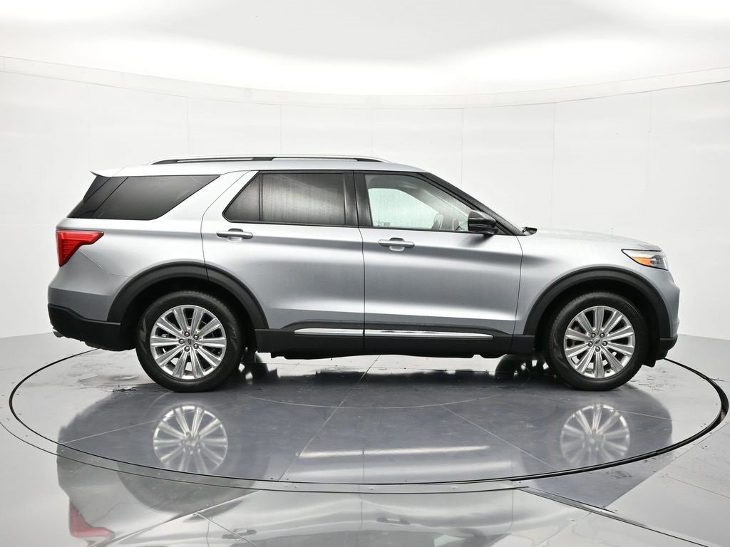 Certified 2022 Ford Explorer Limited w/ Limited Technology Package image 17