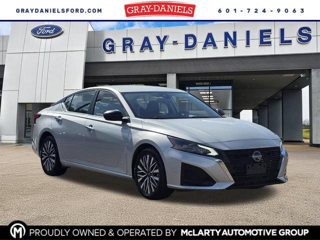 Used 2025 Nissan Altima 2.5 SV