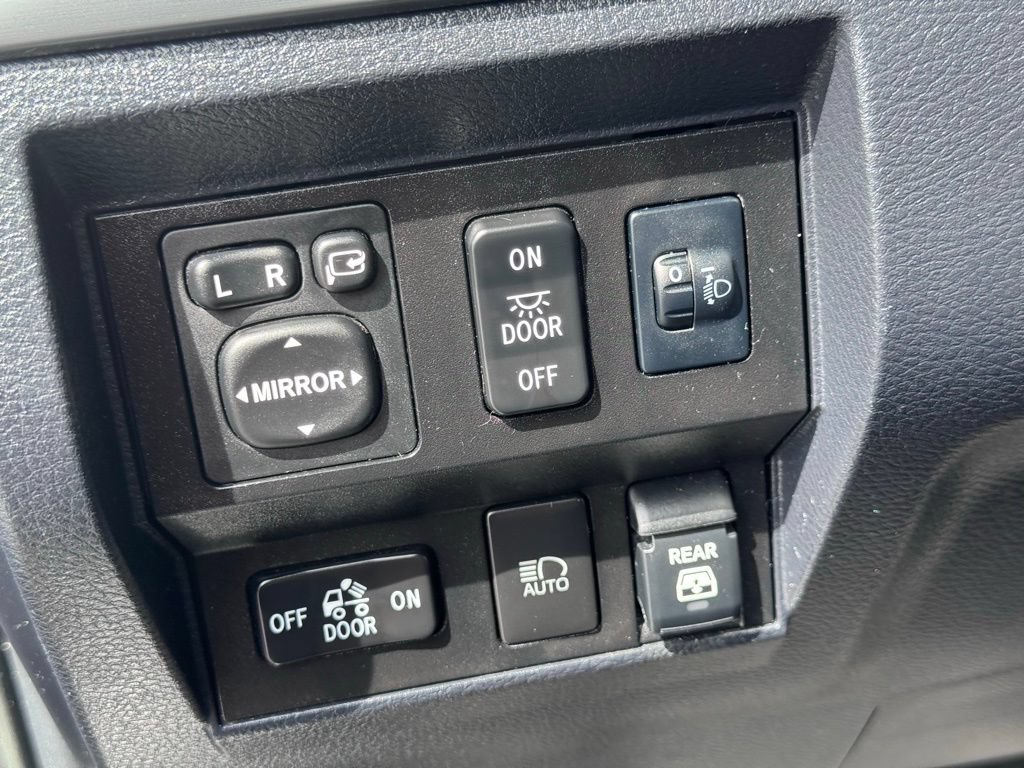 Used 2019 Toyota Tundra Platinum AWD/4WD image 42
