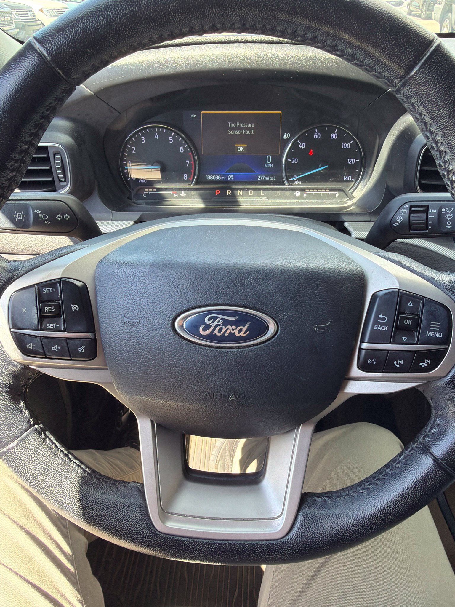 Certified 2021 Ford Explorer XLT w/ Equipment Group 202A AWD/4WD image 5